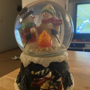 Snowmen Light Up Snow Globe